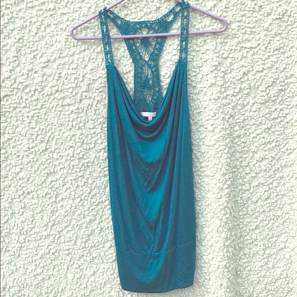 Turquoise tank - Picture 2 of 7